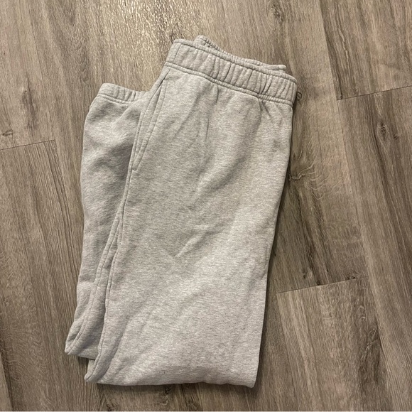American Eagle Gray Joggers - Picture 1 of 2